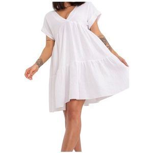 Bílé oversize mini šaty s výstřihem obraz