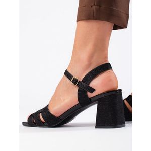 Exkluzívní černé sandály dámské na širokém podpatku obraz