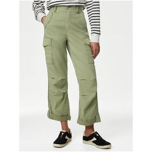 Zelené dámské kapsáčové zkrácené kalhoty Marks & Spencer obraz
