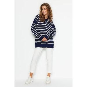 Trendyol Navy Blue Comfort Fit pruhovaný pletený svetr obraz