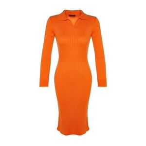 Trendyol Orange Midi pletené šaty s rolákem obraz