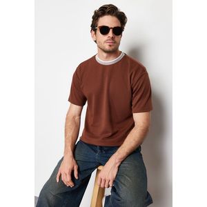 Trendyol Limited Edition Brown Relaxed/Comfortable Cut Knitwear Taped Textured Pique T-Shirt obraz