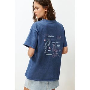 Trendyol Indigo 100% Cotton Faded Effect Back Printed Boyfriend Crew Neck Knitted T-Shirt obraz