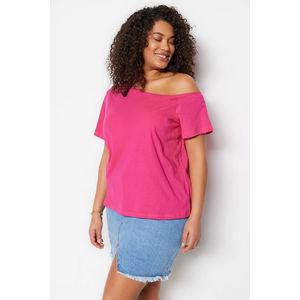 Trendyol Curve Fuchsia Low Shoulder Detailed Knitted Blouse obraz
