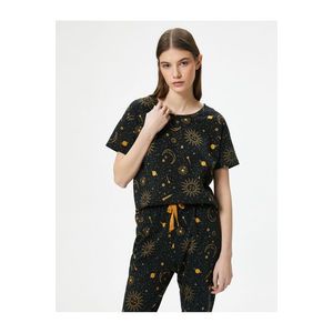 Koton krátký rukáv pyžamo set s potiskem oblohy a kulatým výstřihem obraz