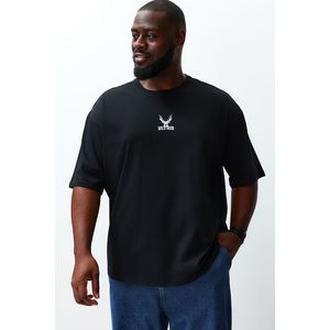 Trendyol Plus Size Black Oversize Animal Embroidery 100% Cotton Comfort T-Shirt obraz