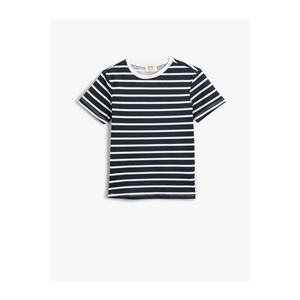 Koton Short Sleeve Striped T-Shirt. Crewneck Cotton. obraz