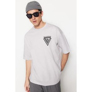 Trendyol šedé oversize/široké městské tričko s potiskem, 100% bavlna, krátký rukáv obraz