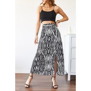 XHAN Women's Black & White Zebra Patterned Slit Skirt obraz