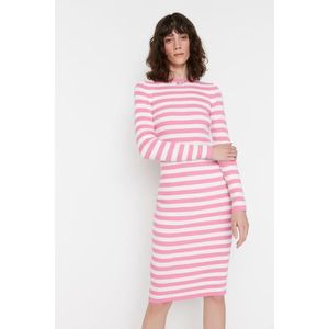 Trendyol Růžové Růžové Body-Fit Mini Pletené Pruhované Šaty obraz