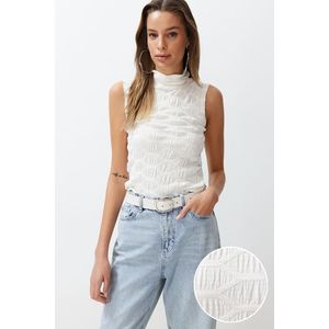 Trendyol Ecru High Collar Fitted Crop Textured Stretchy Knitted Blouse obraz