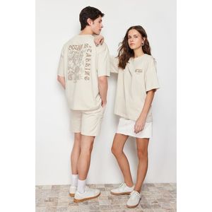 Trendyol Beige Oversize/Wide Cut 100% Cotton T-shirt with Raised Text Printed on the Back obraz