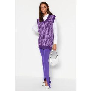 Trendyol fialový pruhovaný pletený svetr s výstřihem do V obraz