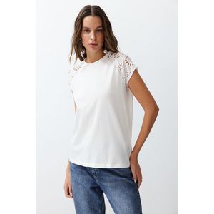 Trendyol Ecru Regular/Normal Fit Brode Detail Raglan Sleeve Knitted T-Shirt obraz