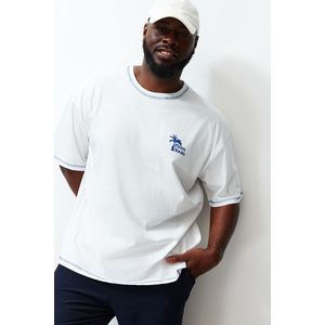 Trendyol Plus Size Ecru Oversize Stitch Detail Printed Comfortable 100% Cotton T-Shirt obraz