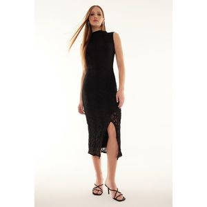 Trendyol Black Lace Zero Sleeve Fitted Flexible Knitted Midi Pencil Dress obraz