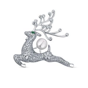 JwL Luxury Pearls Půvabná perlová brož s krystaly Jelínek JL0792 obraz
