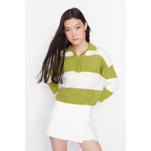 Trendyol zelený měkký texturovaný pletený svetr s barevným blokem obraz