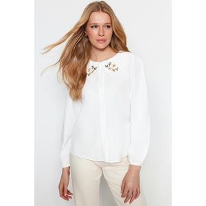 Trendyol Ecru Collar Embroidery Detailed Cotton Regular Fit Woven Shirt obraz