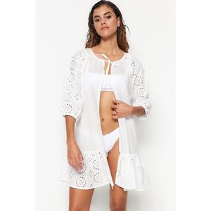 Trendyol bílé mini tkané vyšívané plážové šaty obraz