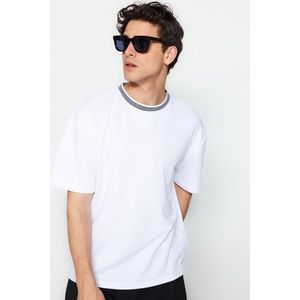 Trendyol Limited Edition Basic White Relaxed/Comfortable Cut Knitwear Tape Textured Piqué T-Shirt obraz