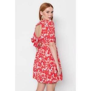 Trendyol červené tkané květinové detaily zad Mini tkané šaty obraz