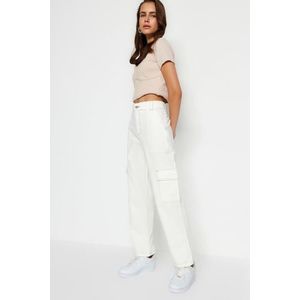 Trendyol bílé džíny s vysokým pasem a cargo kapsami obraz