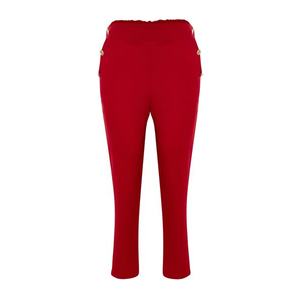 Trendyol Curve červené tkané kalhoty s detaily zlatých knoflíků obraz