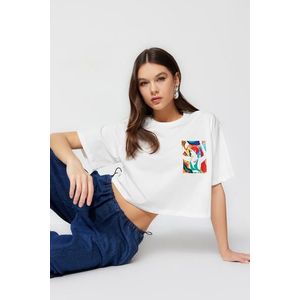 Trendyol Ecru 100% Cotton Printed Relaxed/Wide Relaxed Cut Crop Crew Neck Knitted T-Shirt obraz