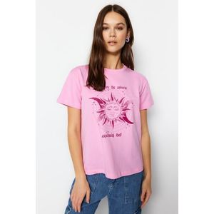 Trendyol Pink 100% Cotton Mystical Printed Basic Crew Neck Knitted T-Shirt obraz