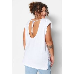 Trendyol Curve bílý udržitelnější dekoltový pletený tričko s páskem obraz