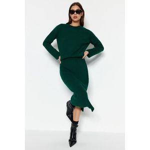 Trendyol Smaragdově zelená sukně s měkkou texturou, sada svetr a top obraz