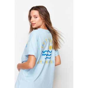 Trendyol Light Blue 100% Cotton Boyfriend Knitted T-Shirt with Back and Chest Print obraz