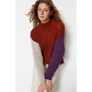 Trendyol Tile Wide Fit Měkký texturovaný pletený svetr s barevným blokem obraz