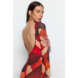 Trendyol Vícebarevné Tištěné Speciální Texturované Tělo Přizpůsobený Detail Zad Maxi Elastické Pletené Šaty obraz