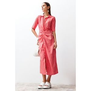 Trendyol Pink Shromáždit detailní tkané košilové šaty obraz