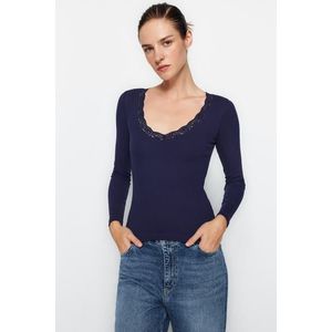 Trendyol Navy Blue V-Neck Lace Detail Ribbed Fitted/Situated Cotton Knitted Blouse in Cotton obraz