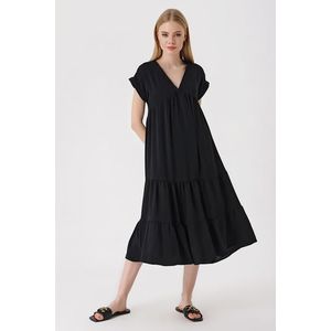 Šaty Bigdart 2398 s Volánkem v výstřihu - černé obraz