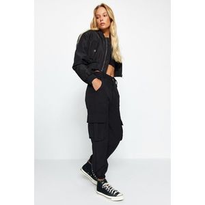 Trendyol Černé tkané kalhoty s kapsami Cargo obraz