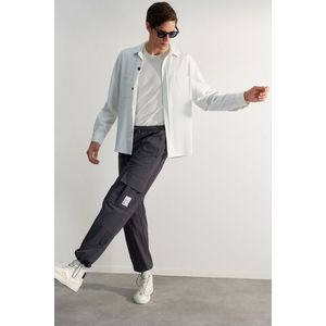 Trendyol Limited Edition Anthracite Jogger Label Detailed Technical Fabric Parachute Trousers obraz