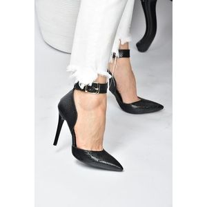 Dámské černé boty na podpatku s hadím vzorem od značky Fox Shoes obraz