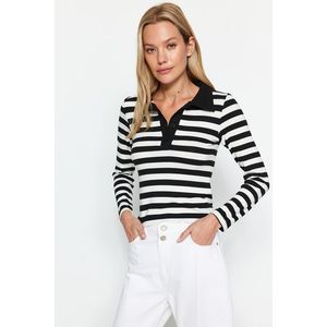 Trendyol Black Striped Soft Fabric Fitted/Simple Polo Collar Flexible Knitted Blouse with Buttons obraz