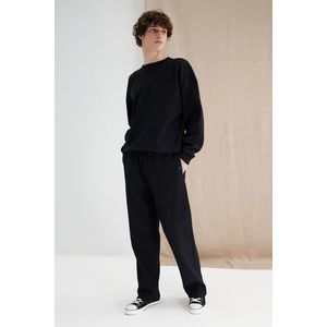 Trendyol Black Oversize/Wide-Fit Textured Label Detail Sweatpants obraz