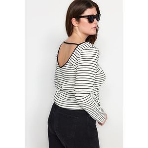 Trendyol Curve Black and White Striped Knitted Blouse With Low-Cut Back obraz