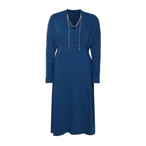 Trendyol Curve Navy Blue Midi Dress With Accessory Detail obraz