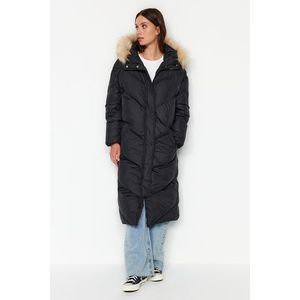 Trendyol Black Oversize kožešina s kapucí vodoodpudivý péřový kabát obraz