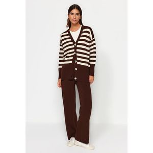 Trendyol Dark Brown Button Detailed Jacquard Striped Cardigan Trousers Knitwear Two Piece Set obraz