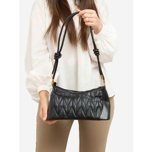 Small elegant black Shelvt handbag obraz
