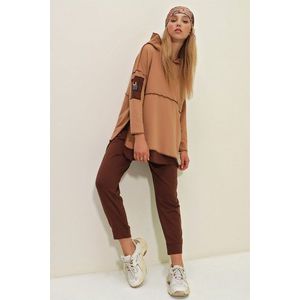 Trend Alaçatı Stili Women's Camel Tiered Hooded Sweatshirt And Sweatpants Double Suit obraz