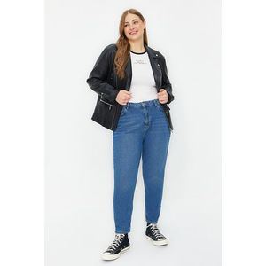 Trendyol Curve tmavě modré džíny s vysokým pasem ve stylu "mom". obraz